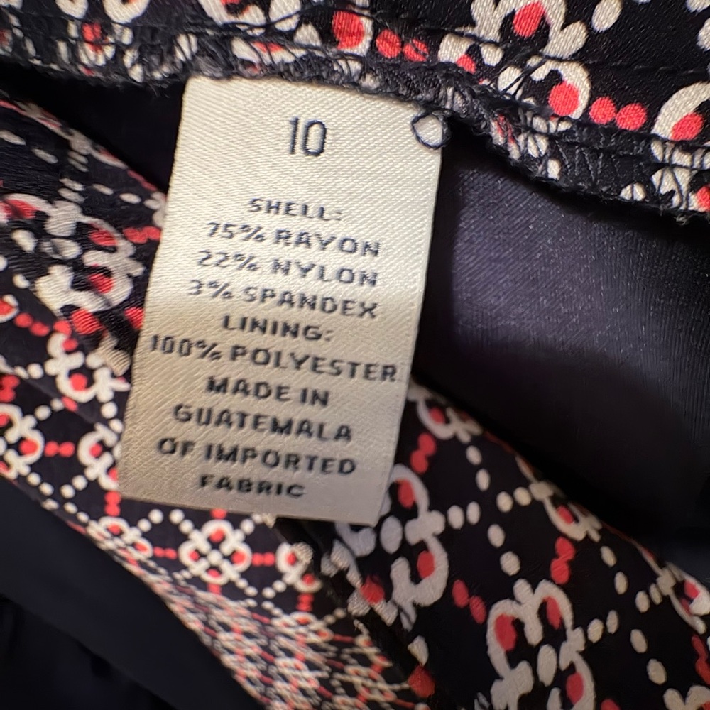 Charter Club Pant Shop. Stylish Women's Patterned Skort. - Picture 2 of 7